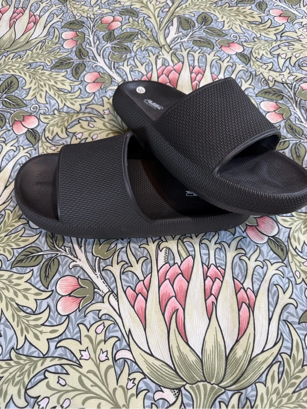 Air Balance Men's Black Slide Sandals. Size 10. EU40. NWOT.